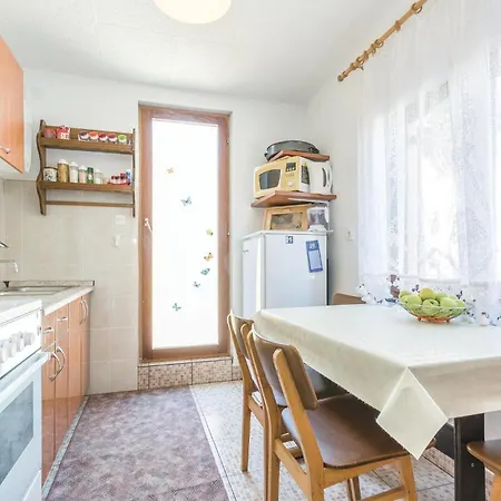 Amazing In With Kitchen Apartment