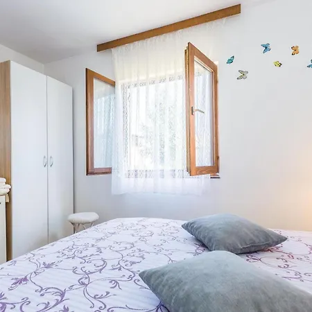 Amazing In With Kitchen
